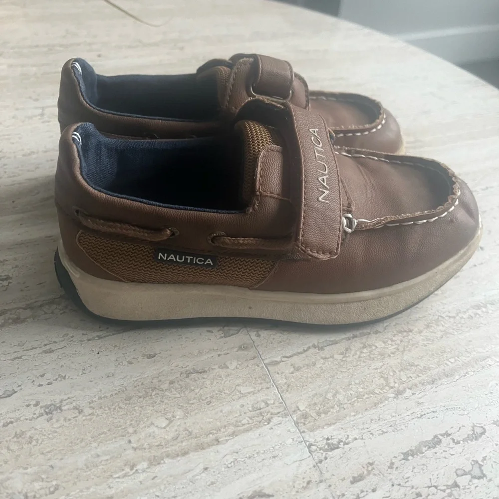 Nautica boat shoes Velcro closure boys size 11